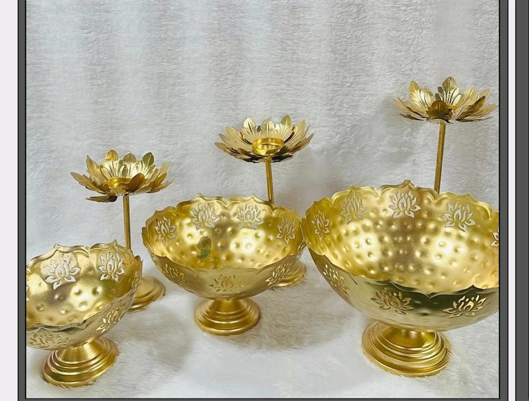 Lotus Bowls & Stands