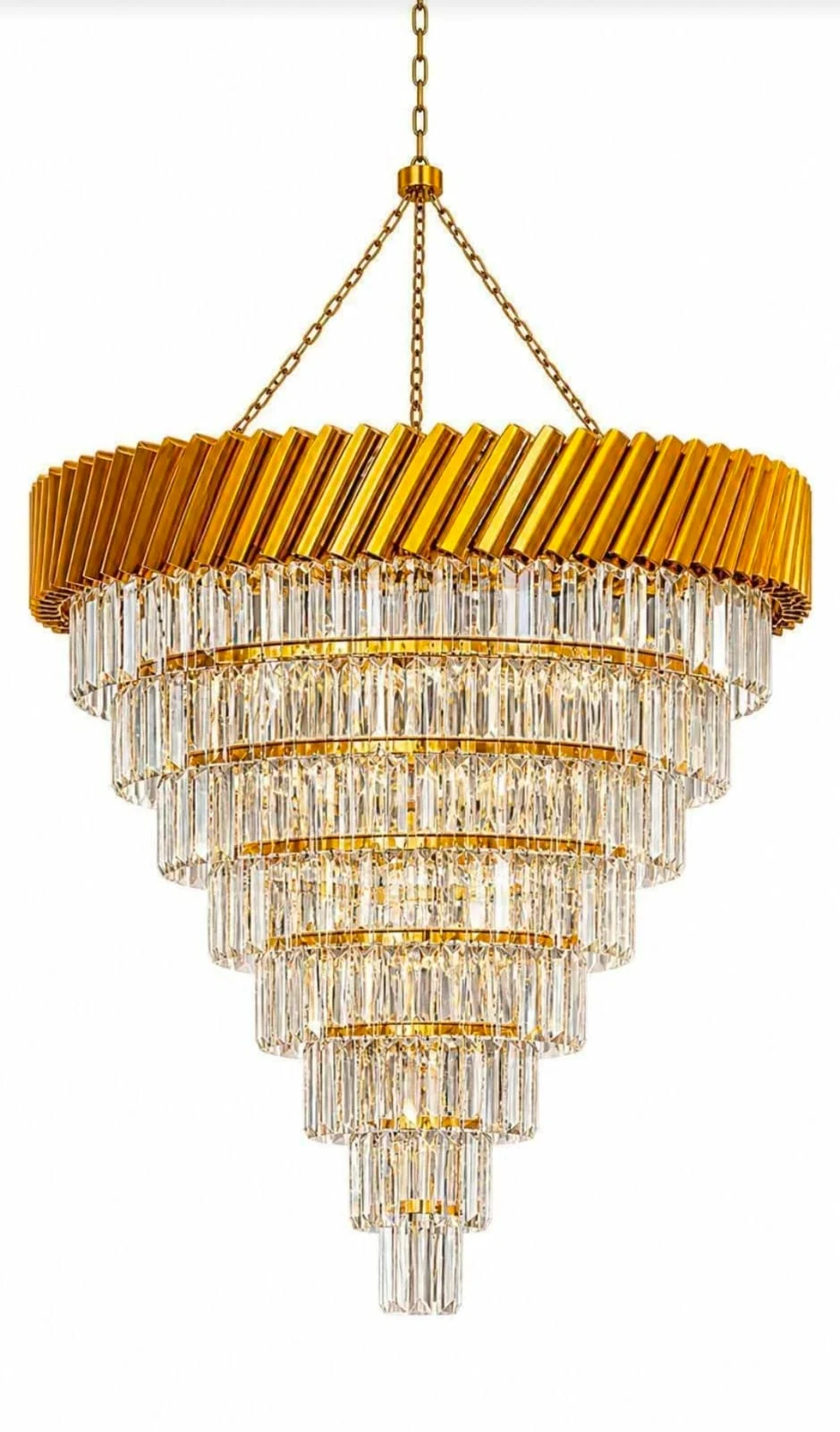 Chandeliers & lighting